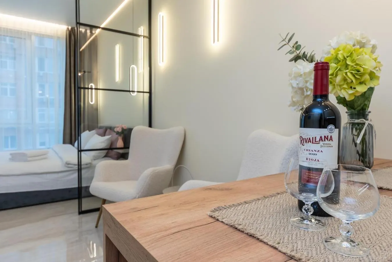 Comfort Apartment Near Minskaya Metro Station And Dreamtown Kyiv