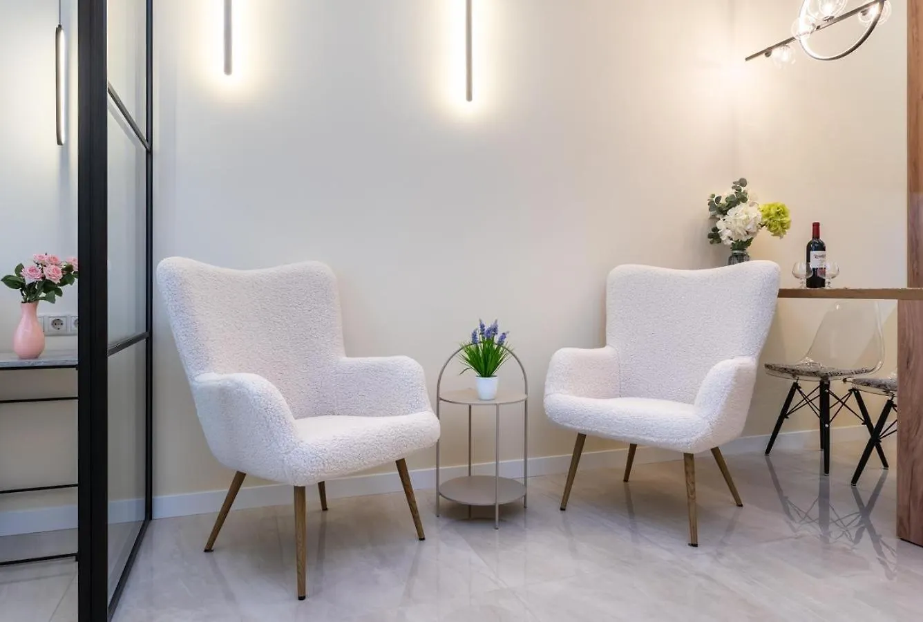 Comfort Apartment Near Minskaya Metro Station And Dreamtown Kyiv