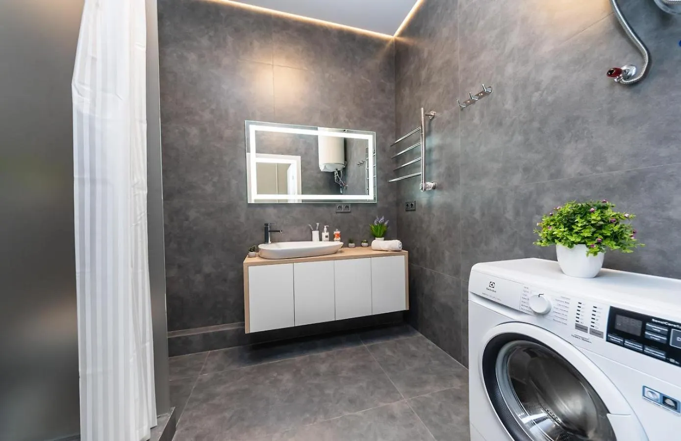 Comfort Apartment Near Minskaya Metro Station And Dreamtown Kyiv